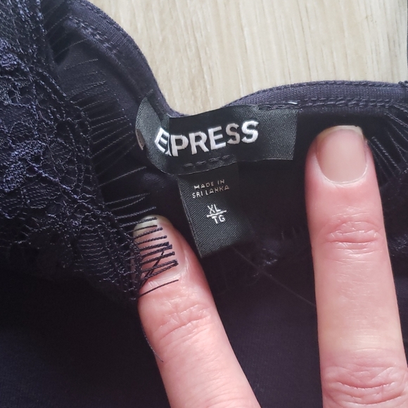 6hr sale 💚1 left💥sale💥NWT Express lace cami - Picture 3 of 5